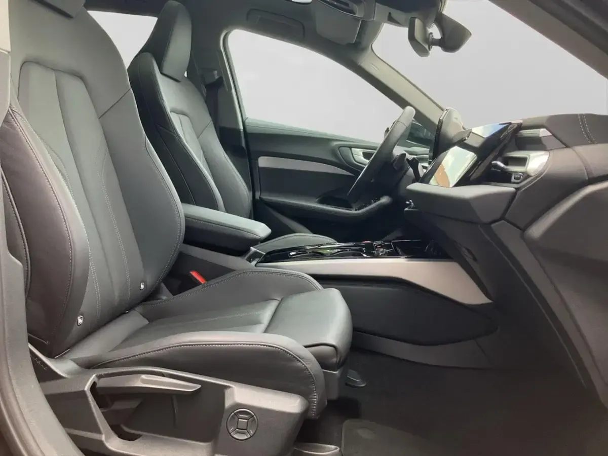 Gebraucht Audi A5 Ambiente 204 PS (150 kW) 2025 Mythosschwarz metallic Kombi