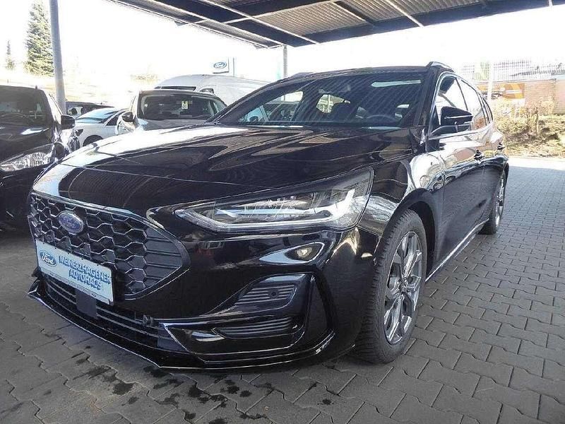 Schwarz (obsidianschwarz metallic) Gebraucht 2023 Ford Focus ST-Line X Kombi | 21.890 € (Guter Preis) - Bild 1/2