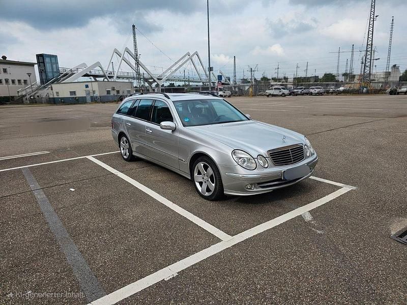 Grau Gebraucht 2003 Mercedes E320 Avantgarde Kombi | 4.950 € (Fairer Preis) - Bild 1/4