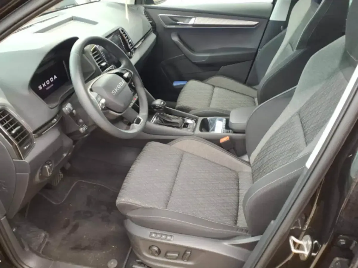 Gebraucht Skoda Karoq Tour 150 PS (110 kW) 2025 Schwarz SUV