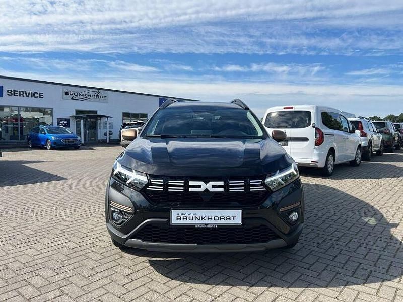 Neu Dacia Jogger Extreme 101 PS (74 kW) 2025 Schwarz (perlmuttschwarz) Van / Kleinbus