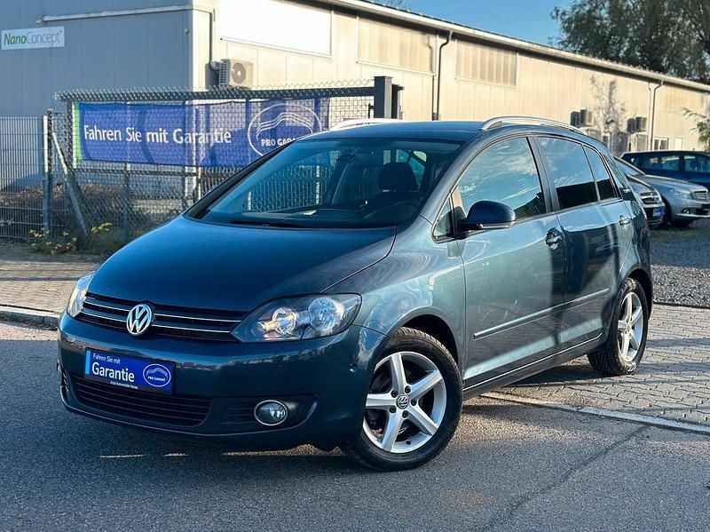Blau Gebraucht 2010 VW Golf Plus Cross Team Van / Kleinbus | 4.990 € (Guter Preis) - Bild 1/4