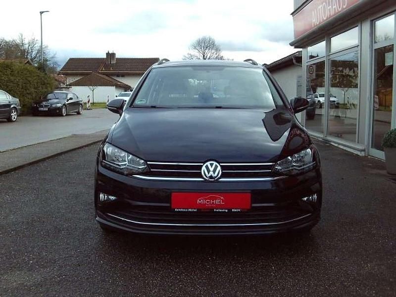 Deep black perleffekt Gebraucht 2019 VW Golf Sportsvan Comfortline Van / Kleinbus | 18.990 € (Fairer Preis) - Bild 1/4