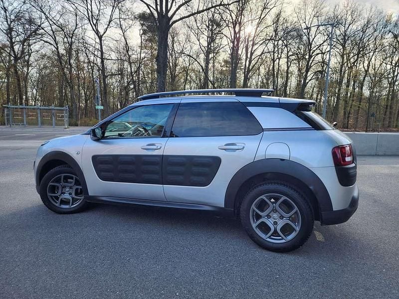 Gebraucht Citroën C4 Cactus 92 PS (67 kW) 2015 Silber Kleinwagen