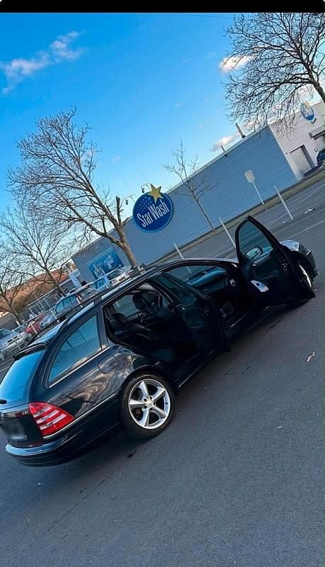 Gebraucht Mercedes C320 224 PS (164 kW) 2005 Schwarz Kombi