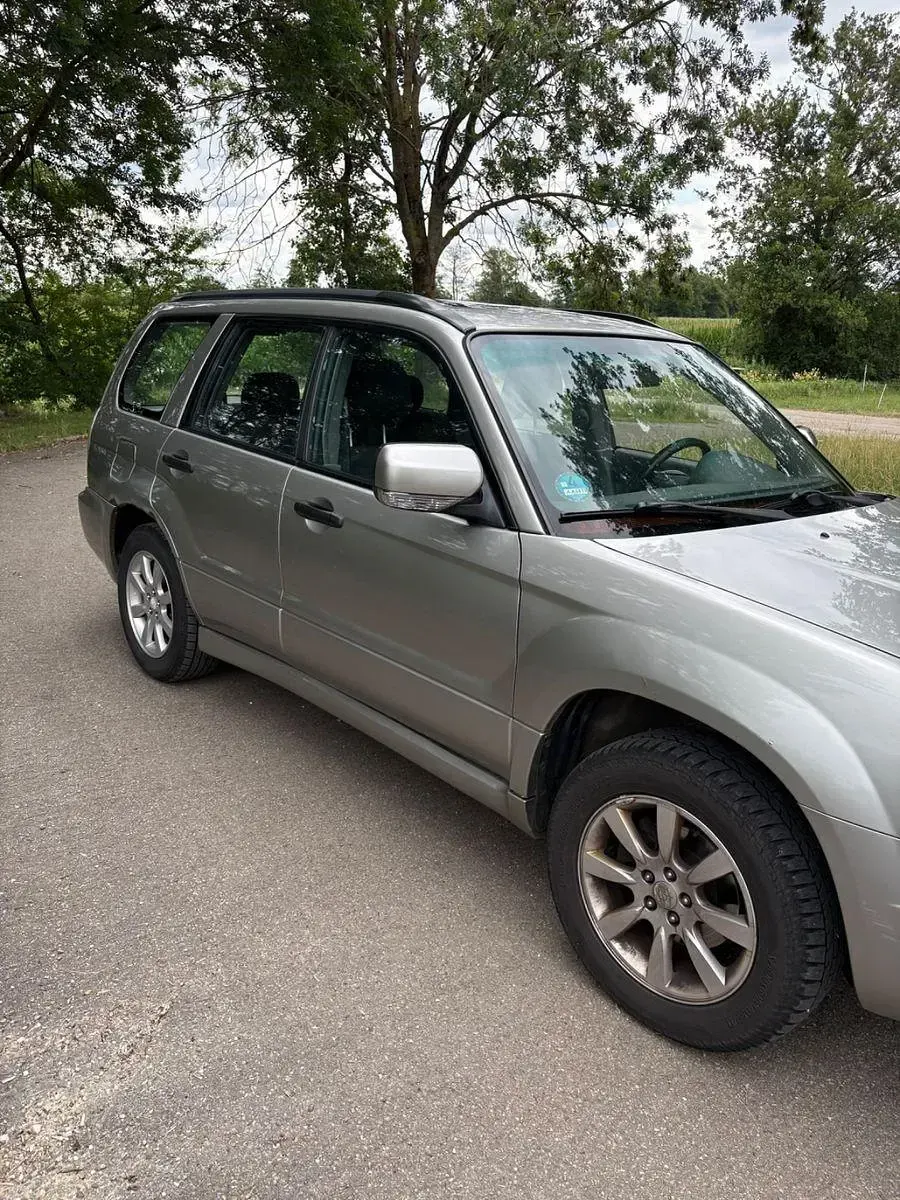 Gebraucht Subaru Forester Comfort 158 PS (116 kW) 2005 Silber SUV