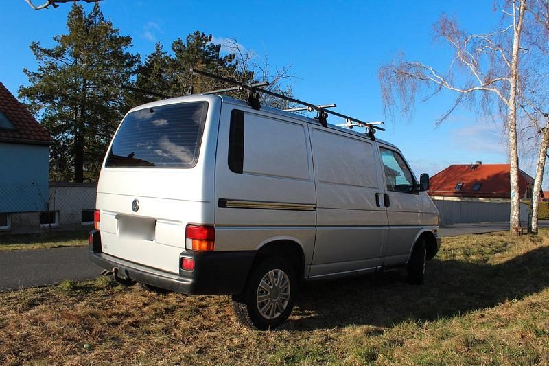 Gebraucht VW Transporter 102 PS (75 kW) 2002 Silber Van