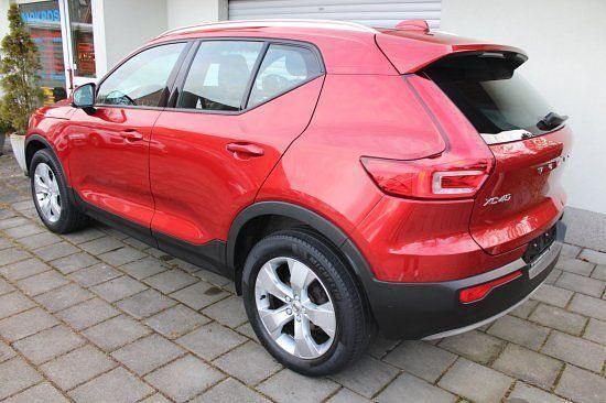Gebraucht Volvo XC40 Momentum 156 PS (114 kW) 2018 Fusionred SUV