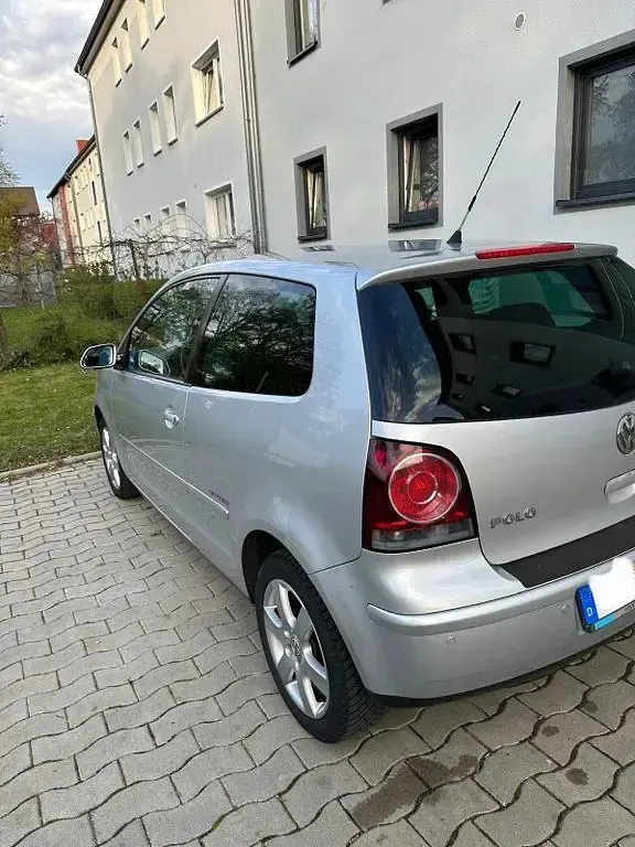 Gebraucht VW Polo Comfortline 69 PS (50 kW) 2007 Silber Kleinwagen