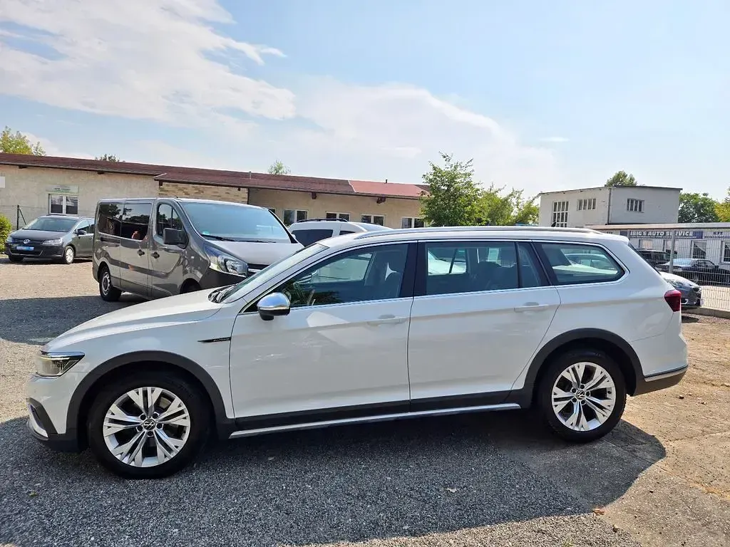 Gebraucht VW Passat Alltrack 200 PS (147 kW) 2021 Weiß Kombi