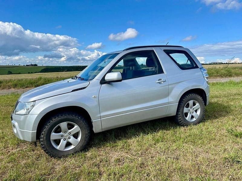 Silber Gebraucht 2007 Suzuki Grand Vitara Comfort SUV | 4.200 € (Guter Preis) - Bild 1/4