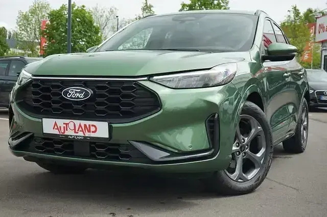 Gebraucht Ford Kuga ST-Line 186 PS (136 kW) 2025 Burstinggreenmet. SUV