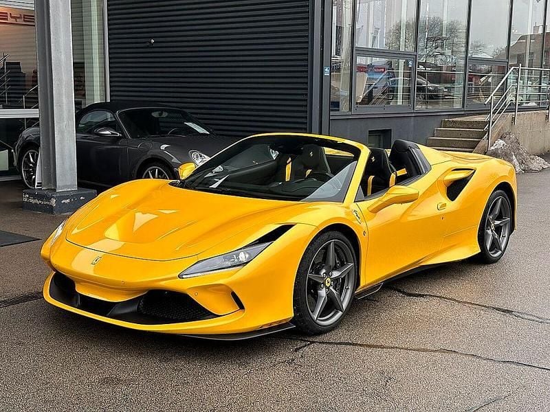 Gebraucht Ferrari F8 721 PS (530 kW) 2022 Gelb Cabrio