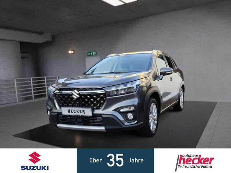 Titan dark gray (metallic) Gebraucht 2022 Suzuki SX4 S-Cross Comfort SUV | 22.470 € (Fairer Preis) - Bild 1/4
