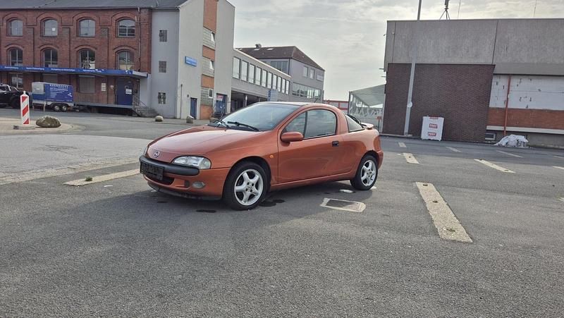 Gold Gebraucht 1996 Opel Tigra Coupé | 1.000 € (Guter Preis) - Bild 1/4