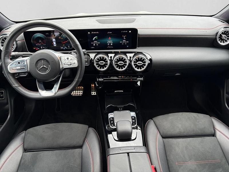 Gebraucht Mercedes CLA250 AMG 165 PS (121 kW) 2019 Unilack polarweiß Limousine