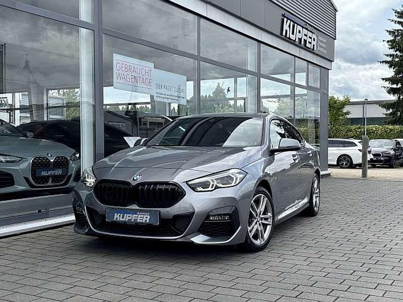 Skyscrapergrau Gebraucht 2023 BMW 218 M Sport Limousine | 28.900 € (Fairer Preis) - Bild 1/4