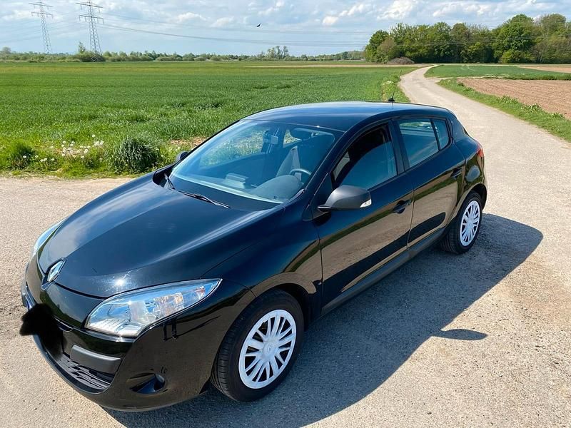 Second-hand Renault Mégane 100 CP (73 kW) 2011 Negru Berlinǎ