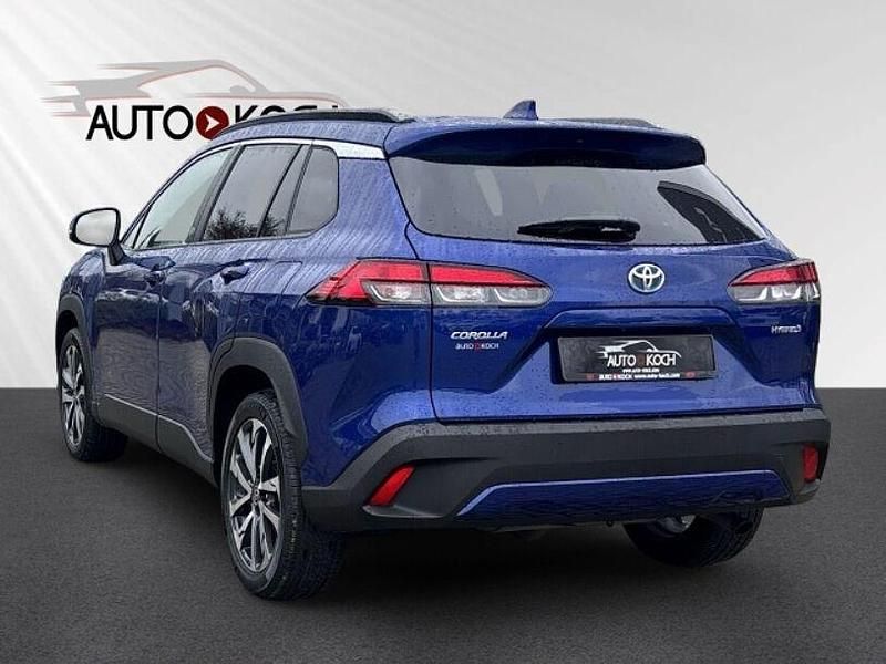 Gebraucht Toyota Corolla Team 197 PS (144 kW) 2023 Nachtblau mica metallic (metallic) SUV