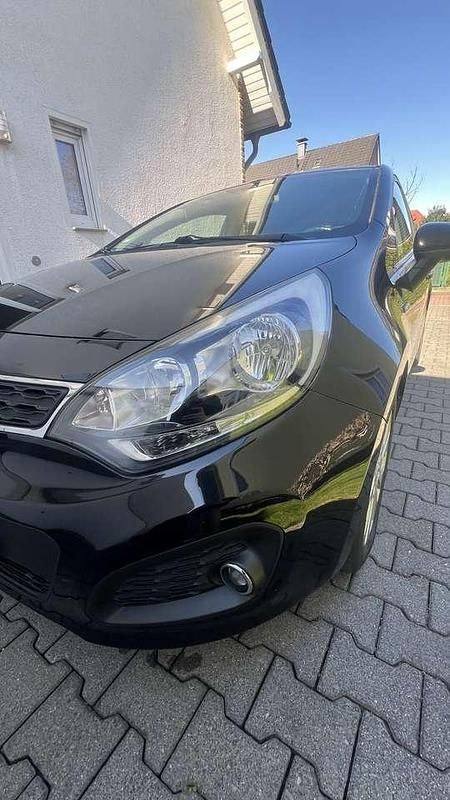 Gebraucht Kia Rio DREAM-TEAM Edition 86 PS (63 kW) 2014 Schwarz Kleinwagen