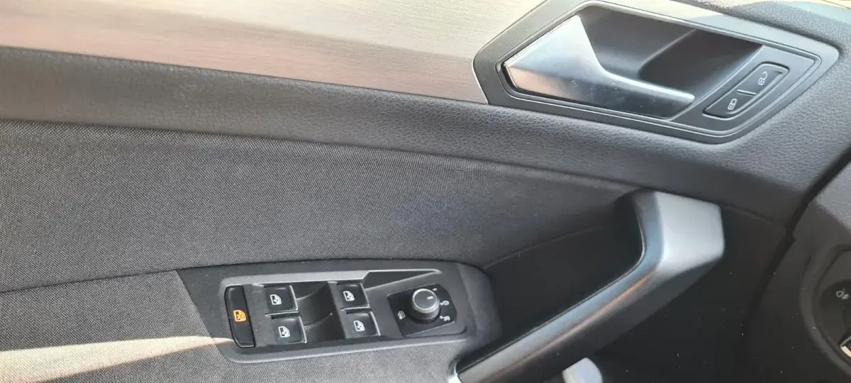 Gebraucht VW Touran Trendline 110 PS (80 kW) 2016 Braun Van / Kleinbus