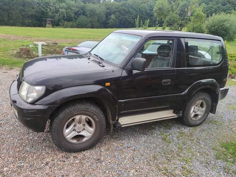 Schwarz Gebraucht 2001 Toyota Land Cruiser SUV | 8.500 € - Bild 1/4