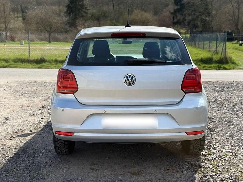 Gebraucht VW Polo Trendline 75 PS (55 kW) 2016 Silber Kleinwagen