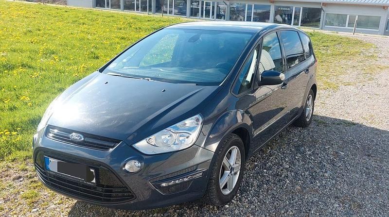 Second-hand Ford S-MAX Trend 116 CP (85 kW) 2011 Gri Monovolum