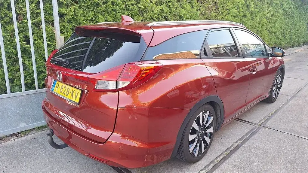 Gebraucht Honda Civic Executive 120 PS (88 kW) 2014 Rot Kombi