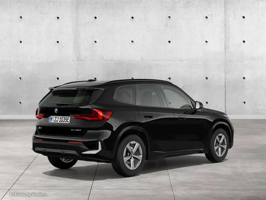 Neu BMW X1 Comfort Edition 245 PS (180 kW) 2026 Schwarz uni SUV