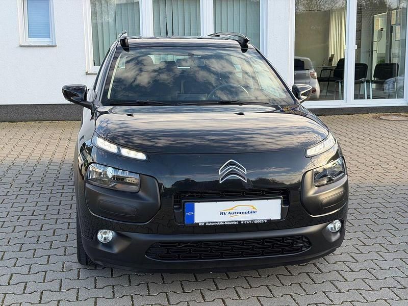 Gebraucht Citroën C4 Feel 99 PS (72 kW) 2017 Schwarz Limousine