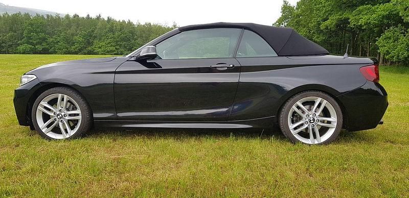 Schwarz Gebraucht 2017 BMW 220 M Sport Cabrio | 20.290 € (Fairer Preis) - Bild 1/4
