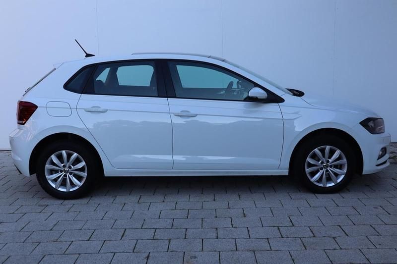 Gebraucht VW Polo Highline 95 PS (69 kW) 2021 Weiß Kleinwagen