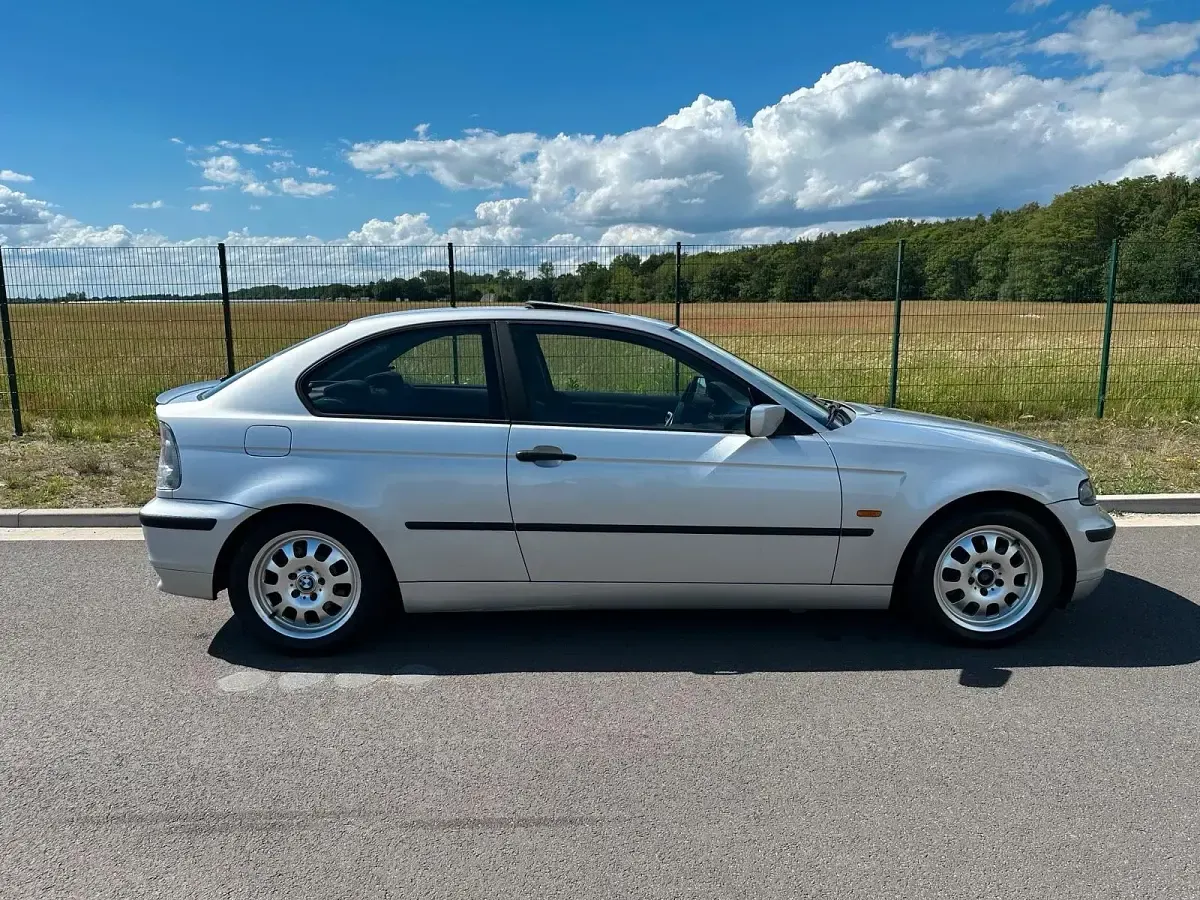 Gebraucht BMW 316 Compact 116 PS (85 kW) 2002 Silber Kleinwagen