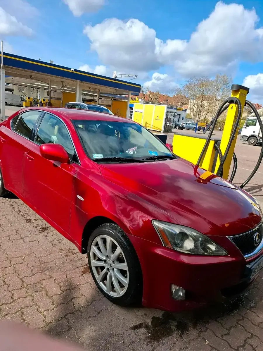 Gebraucht Lexus IS220d 177 PS (130 kW) 2007 Rot Limousine