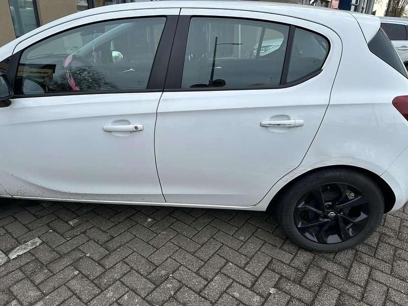 Gebraucht Opel Corsa Color Edition 90 PS (66 kW) 2016 Weiß Kleinwagen