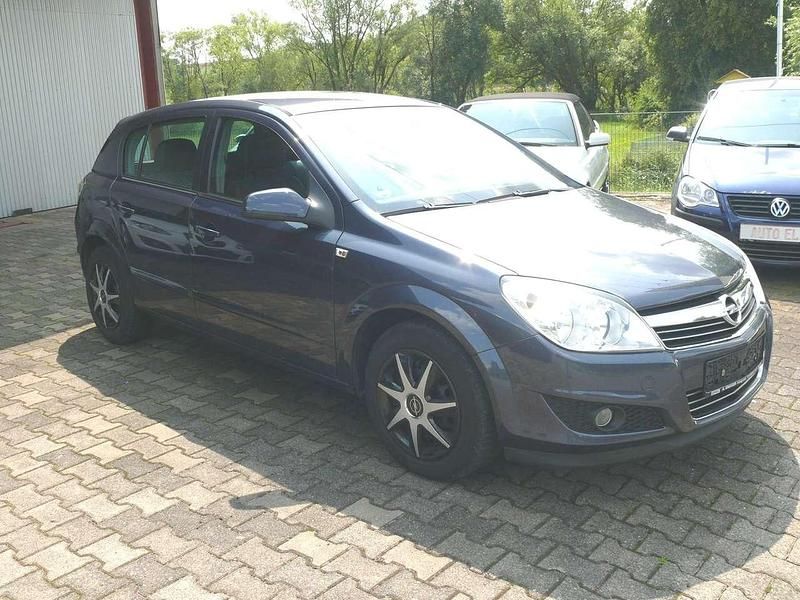 Gebraucht Opel Astra Cosmo 116 PS (85 kW) 2008 Metro blue/metro Kleinwagen