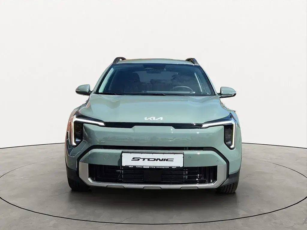 Neu Kia Stonic Spirit 116 PS (85 kW) 2026 (a2g) adventurous green s SUV