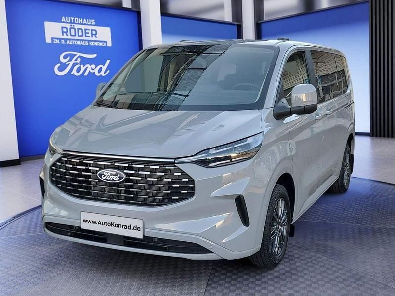 Grau Neu 2026 Ford Tourneo Titanium Van / Kleinbus | 61.890 € (Teuer) - Bild 1/4