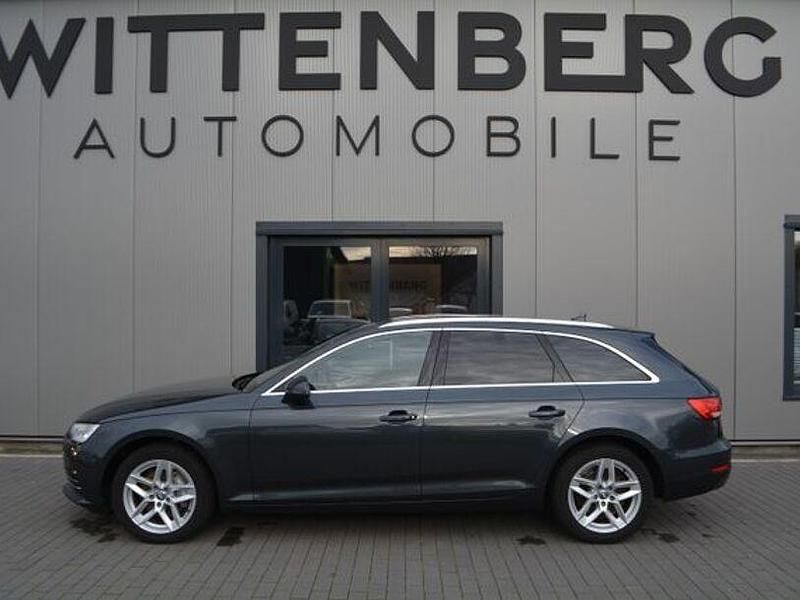 Grau Gebraucht 2017 Audi A4 Sport Kombi | 22.900 € (Teuer) - Bild 1/4