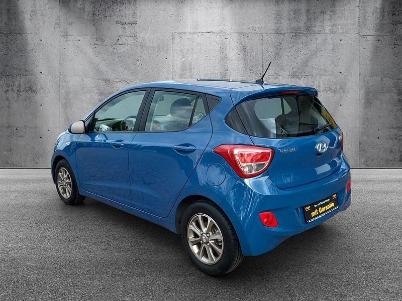 Gebraucht Hyundai i10 Intro Edition 87 PS (63 kW) 2013 Blau Kleinwagen