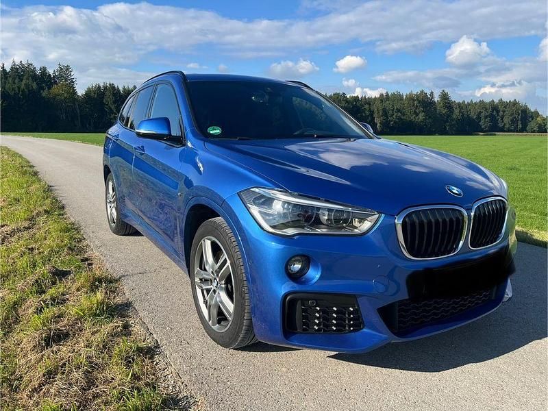 Blau Gebraucht 2016 BMW X1 M Sport SUV | 22.900 € (Fairer Preis) - Bild 1/4