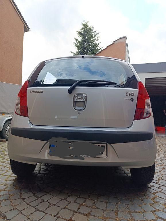 Gebraucht Hyundai i10 Classic 69 PS (50 kW) 2011 Grau Kleinwagen