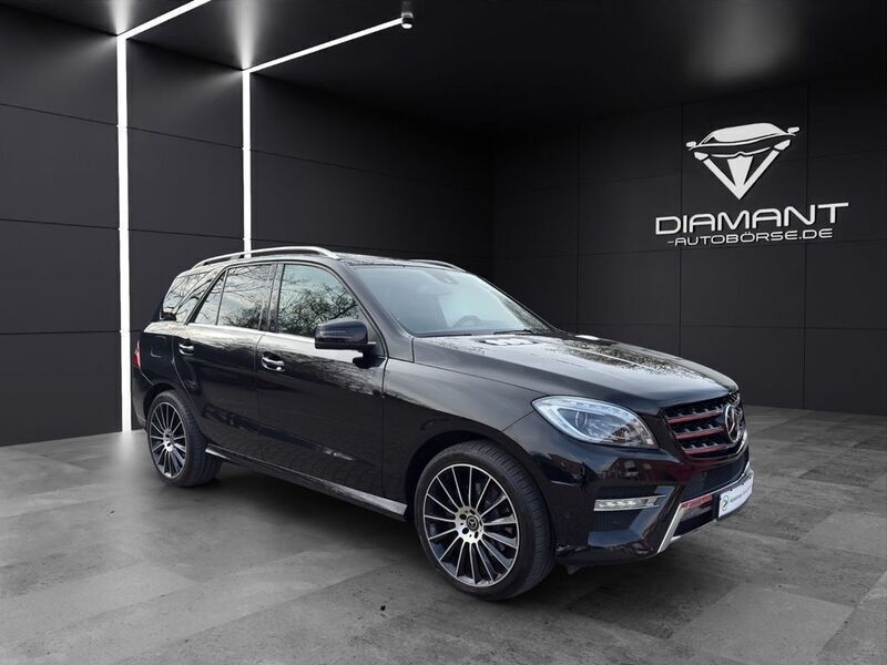 Schwarz Gebraucht 2012 Mercedes ML350 Sport SUV | 27.790 € - Bild 1/4