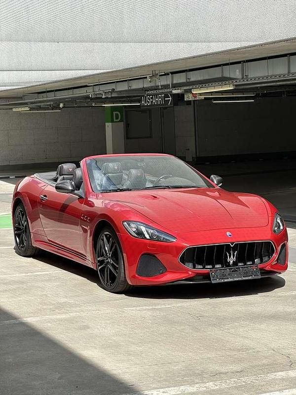 Gebraucht Maserati GranCabrio 460 PS (338 kW) 2018 Rot Cabrio