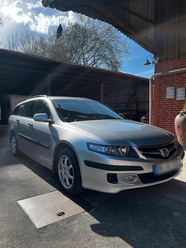 Gebraucht Honda Accord 140 PS (102 kW) 2008 Silber Kombi