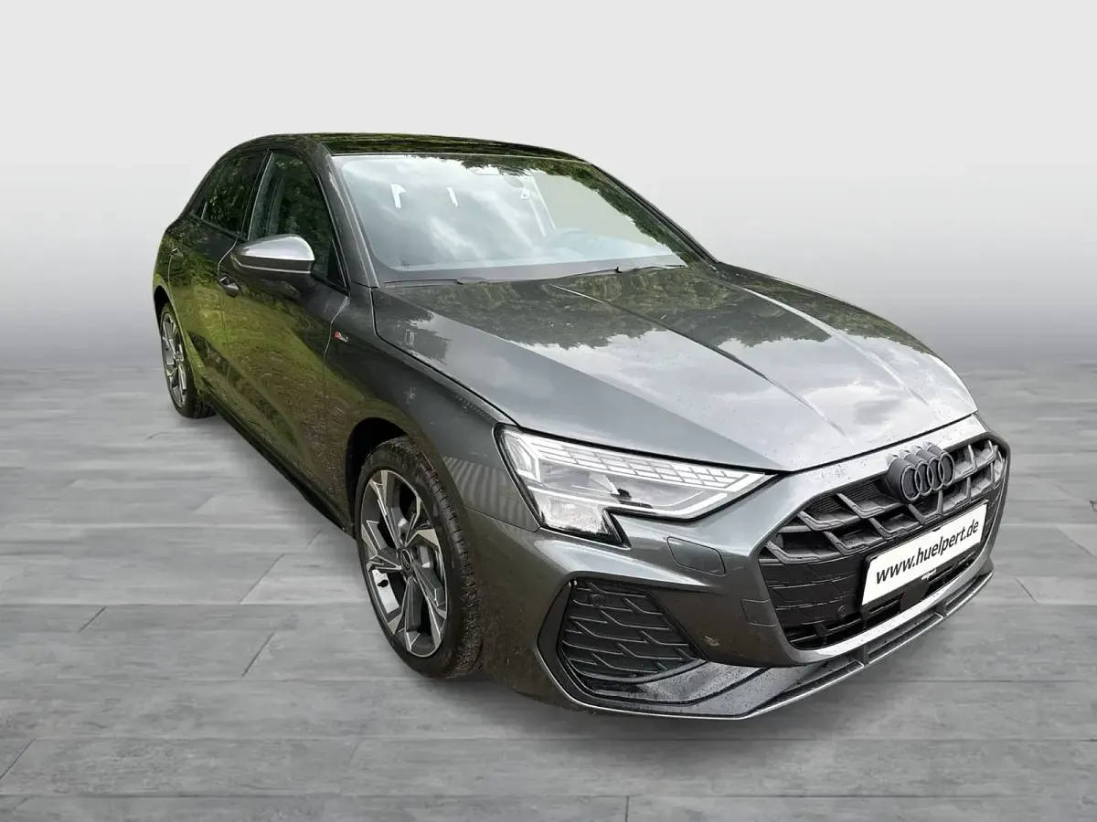 Neu Audi A3 S-Line 204 PS (150 kW) 2026 Daytonagrau perleffekt Limousine
