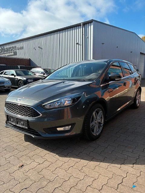 Gebraucht Ford Focus 125 PS (91 kW) 2016 Grau Kombi