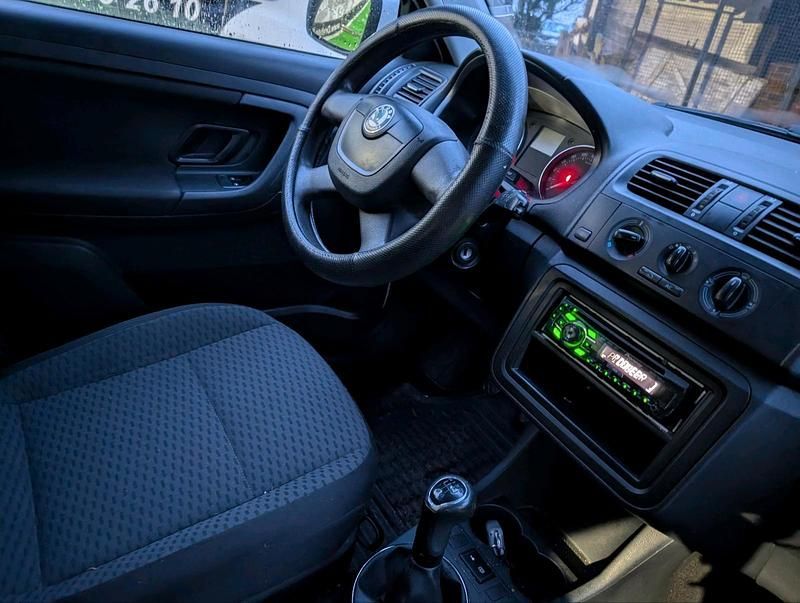 Gebraucht Skoda Fabia 64 PS (47 kW) 2011 Weiß Kombi