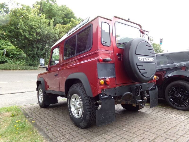 Gebraucht Land Rover Defender 122 PS (89 kW) 2010 Rot SUV